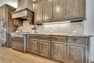 601 Sandy Ln, Flower Mound, TX 75022 - Photo 10