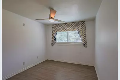 733 Thersa Drive, River Oaks, TX 76114 - Photo 10