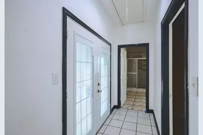 733 Thersa Drive, River Oaks, TX 76114 - Photo 12