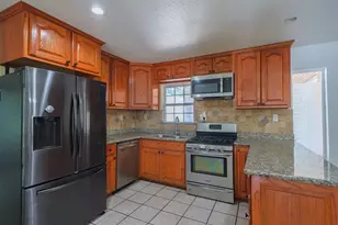 733 Thersa Dr, River Oaks, TX 76114 - Photo 10