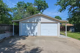733 Thersa Dr, River Oaks, TX 76114 - Photo 28