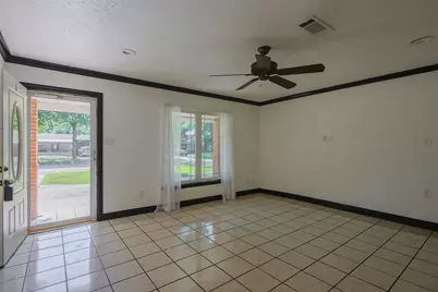 733 Thersa Drive, River Oaks, TX 76114 - Photo 4