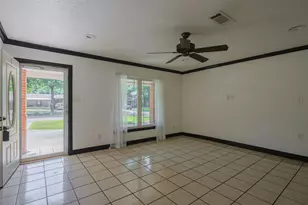 733 Thersa Dr, River Oaks, TX 76114 - Photo 4