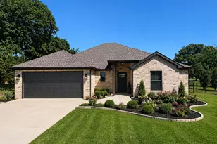 108 Kiowa Dr W, Lake Kiowa, TX 76240 - Photo 1