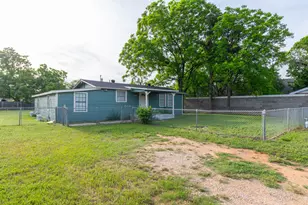 1517 Griggs St, Abilene, TX 79602 - Photo 2