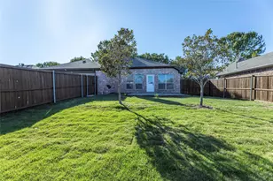 7506 Normandy Rd, Rowlett, TX 75089 - Photo 2