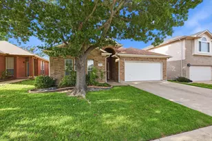 2809 Bull Shoals Dr, Fort Worth, TX 76131 - Photo 2