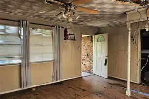 5301 Ammons St, Haltom City, TX 76117 - Photo 6