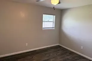 132 Crockett Ln, Hewitt, TX 76643 - Photo 12