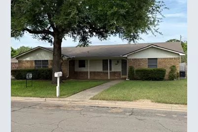 132 Crockett Lane, Hewitt, TX 76643 - Photo 1