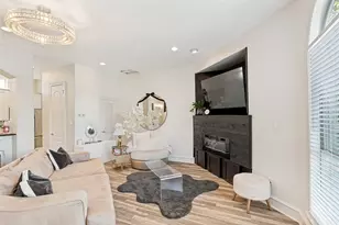 2022 N Fitzhugh Ave, Dallas, TX 87204 - Photo 4