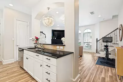 2022 N Fitzhugh Avenue #C, Dallas, TX 87204 - Photo 6
