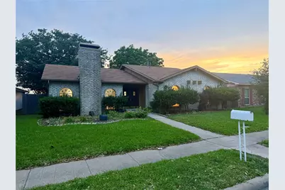 2929 Winterberry Drive, Carrollton, TX 75007 - Photo 2