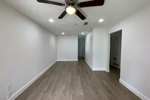 204 Hosack St, Arlington, TX 76010 - Photo 2