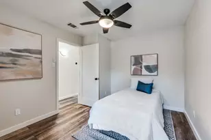 2100 Rainbow Dr, Arlington, TX 76011 - Photo 10