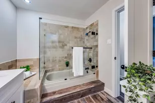 2100 Rainbow Dr, Arlington, TX 76011 - Photo 12