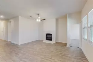 11029 Klondike Ln, Aubrey, TX 76227 - Photo 12