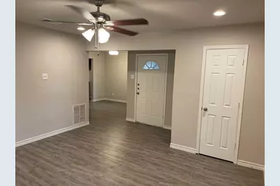 1017 Mullins Street, Irving, TX 75061 - Photo 6
