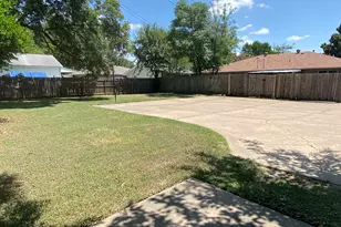 1017 Mullins St, Irving, TX 75061 - Photo 28