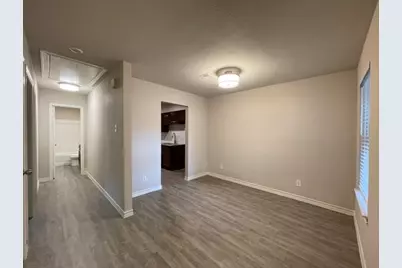 1017 Mullins Street, Irving, TX 75061 - Photo 8