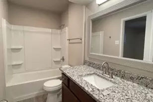 1017 Mullins St, Irving, TX 75061 - Photo 18