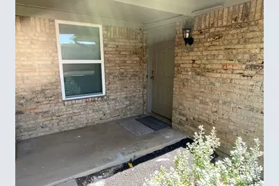 1017 Mullins Street, Irving, TX 75061 - Photo 2