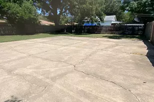 1017 Mullins St, Irving, TX 75061 - Photo 24