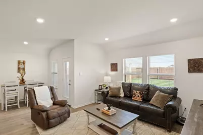 1206 Grand View Drive, Ennis, TX 75119 - Photo 6