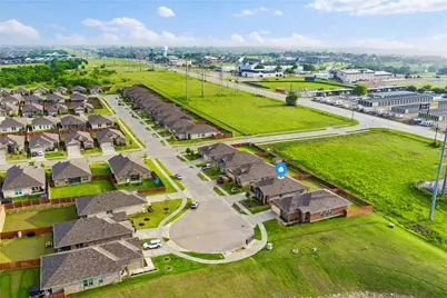 8913 Timber Gulch Circle, Fort Worth, TX 76179 - Photo 12