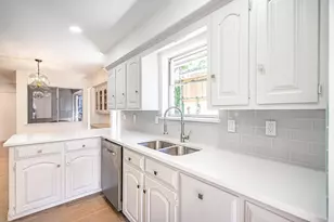 10538 Barrywood Dr, Dallas, TX 75230 - Photo 8