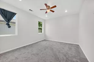 2902 Walnut St, Greenville, TX 75401 - Photo 12