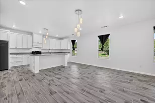 2902 Walnut St, Greenville, TX 75401 - Photo 4