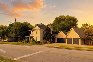 1025 W Main St, Waxahachie, TX 75165 - Photo 8