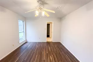 3701 Westminster Dr, Carrollton, TX 75007 - Photo 4