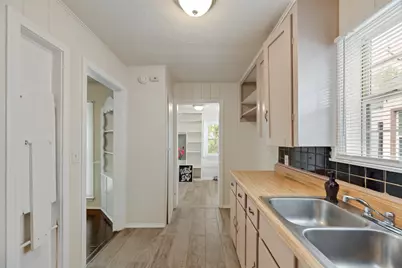 912 Clairemont Avenue, Fort Worth, TX 76103 - Photo 12