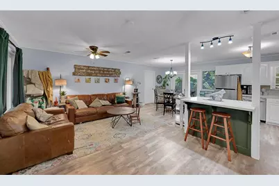 902 S Avenue L, Clifton, TX 76634 - Photo 2