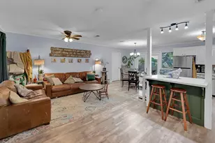 902 S Avenue L, Clifton, TX 76634 - Photo 2