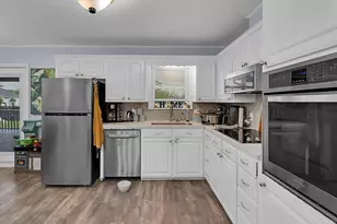 902 S Avenue L, Clifton, TX 76634 - Photo 8