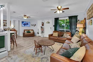 902 S Avenue L, Clifton, TX 76634 - Photo 4