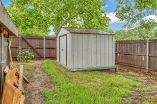 902 S Avenue L, Clifton, TX 76634 - Photo 22