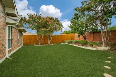 7006 Woodsprings Drive, Garland, TX 75044 - Photo 12