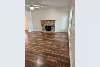 101 N Berry Street, Sanger, TX 76266 - Photo 2