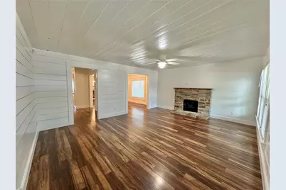 101 N Berry Street, Sanger, TX 76266 - Photo 4