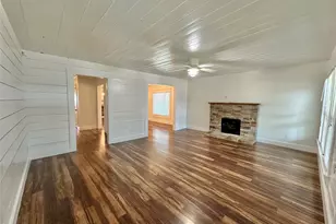 101 N Berry St, Sanger, TX 76266 - Photo 4