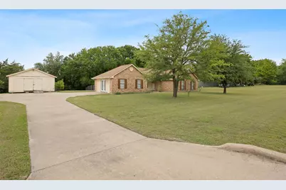 607 Lark Lane, Oak Leaf, TX 75154 - Photo 4