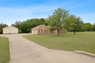 607 Lark Ln, Oak Leaf, TX 75154 - Photo 4