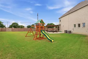 7942 Sarahville Dr, Dallas, TX 75252 - Photo 36