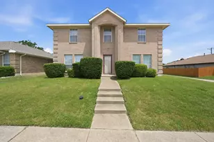 1308 Arbordale Ct, Lancaster, TX 75134 - Photo 2