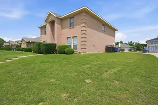 1308 Arbordale Ct, Lancaster, TX 75134 - Photo 4