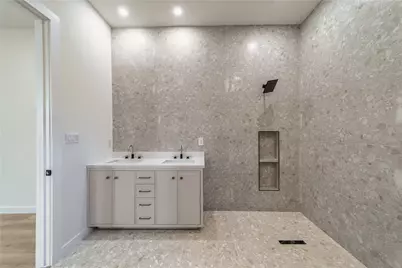 438 Bonnie View Road, Dallas, TX 75203 - Photo 14
